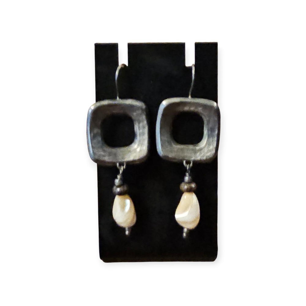Silpada Sterling Hip to be Square Mother of Pearl Dangle Earrings free ship